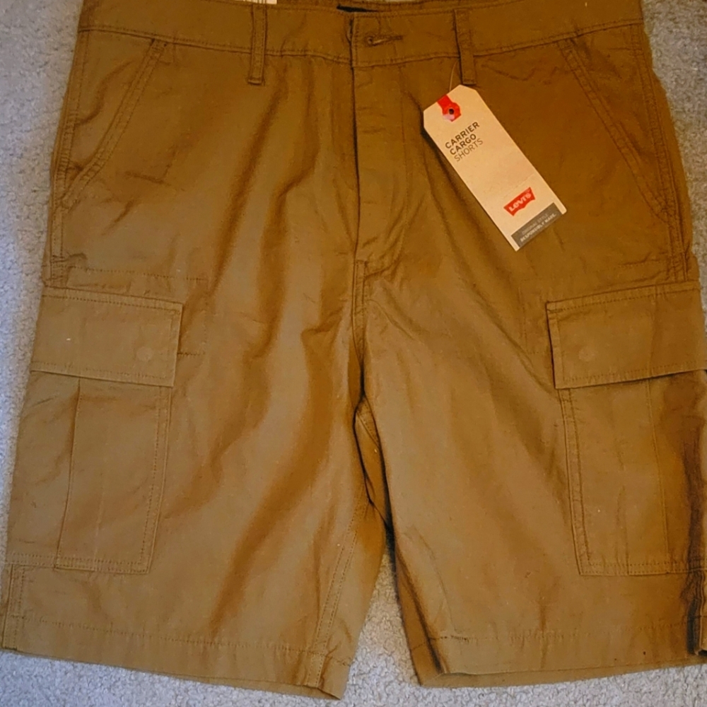 Men's Levi'sTan Carrier Cargo shorts